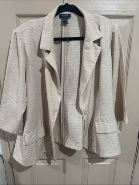 New York & Company Cream Open-Front Blazer